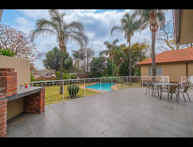 5 BEDROOM FREEHOLD FOR SALE IN BLACKHEATH